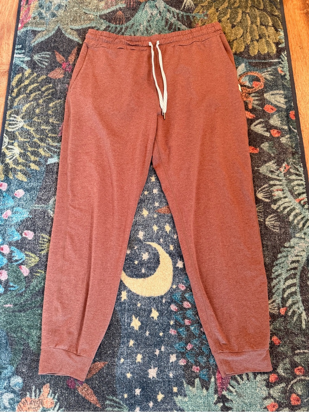 Vuori Preformance Joggers - Picture 2 of 5